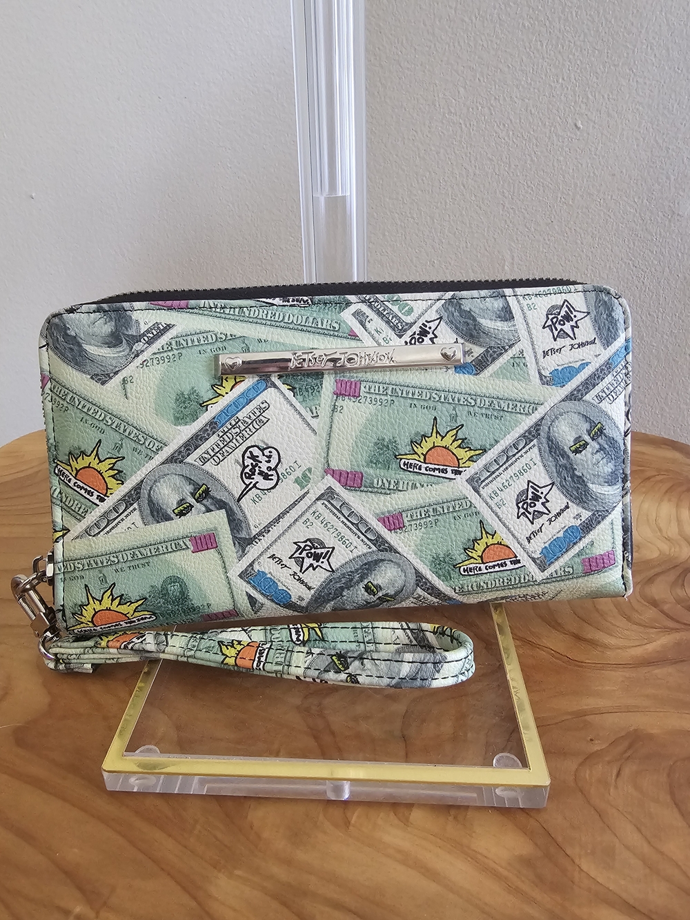Betsey Johnson Money Print Zip Wallet Wristlet - Multi Green - Picture 2 of 8